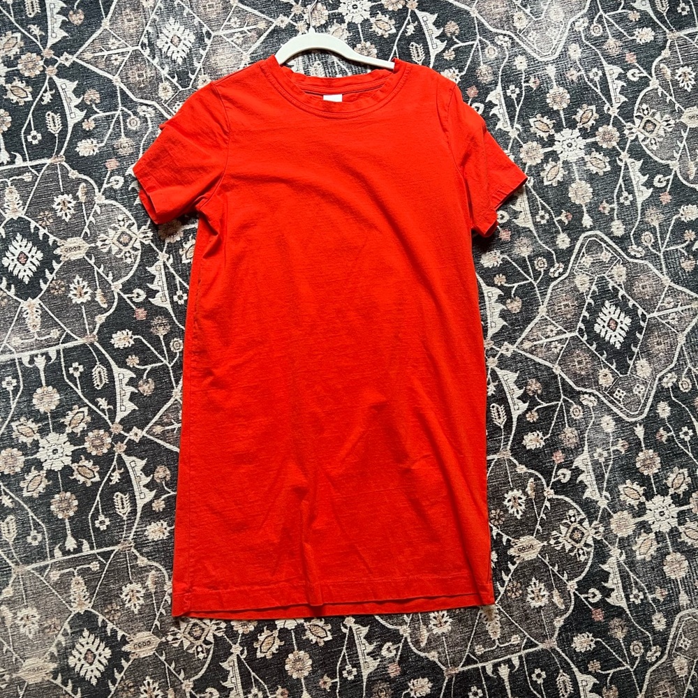 Red/orange mini tee shirt dress